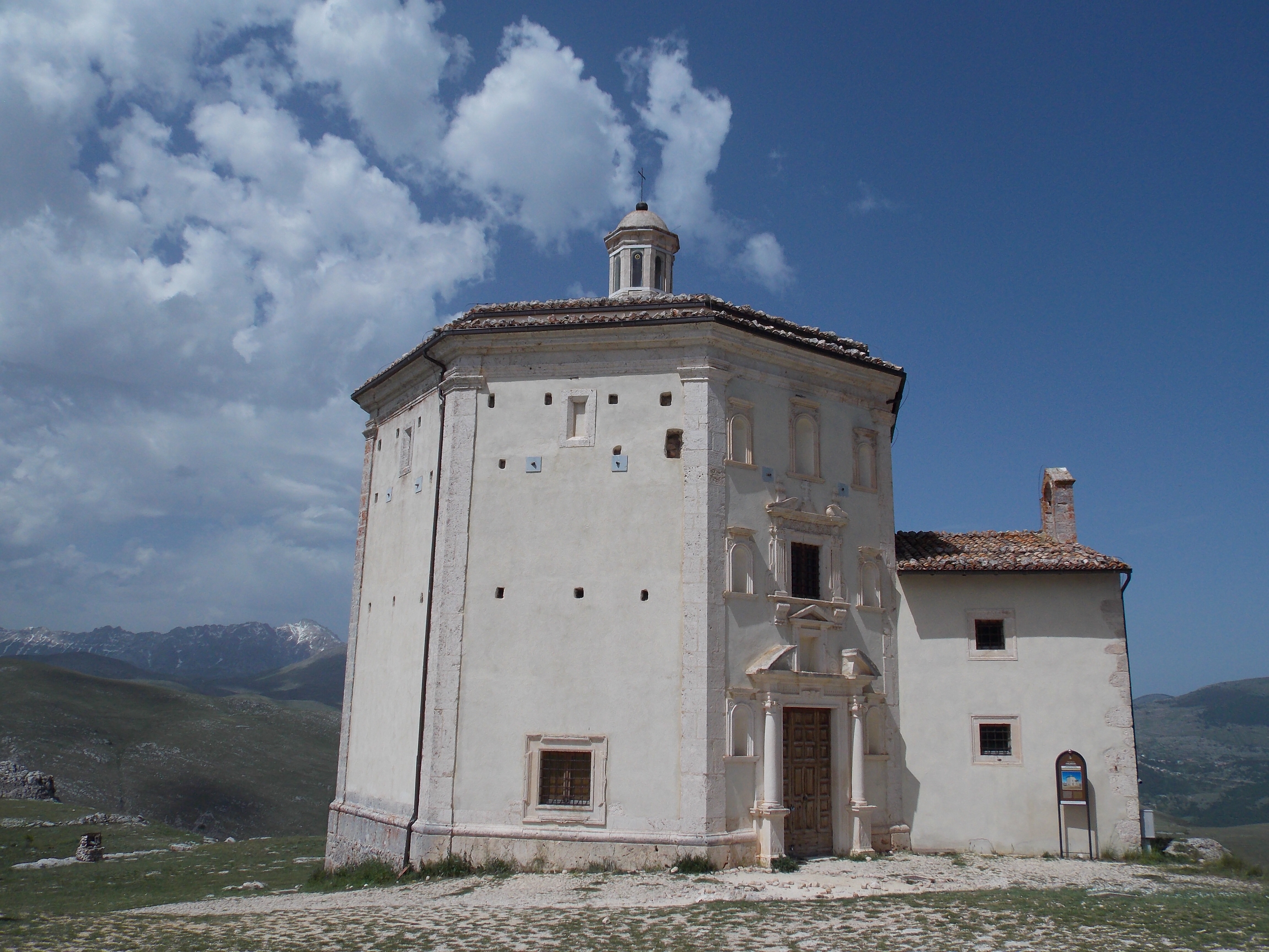 Chiesa di Santa Maria della Pietà a Rocca Calascio